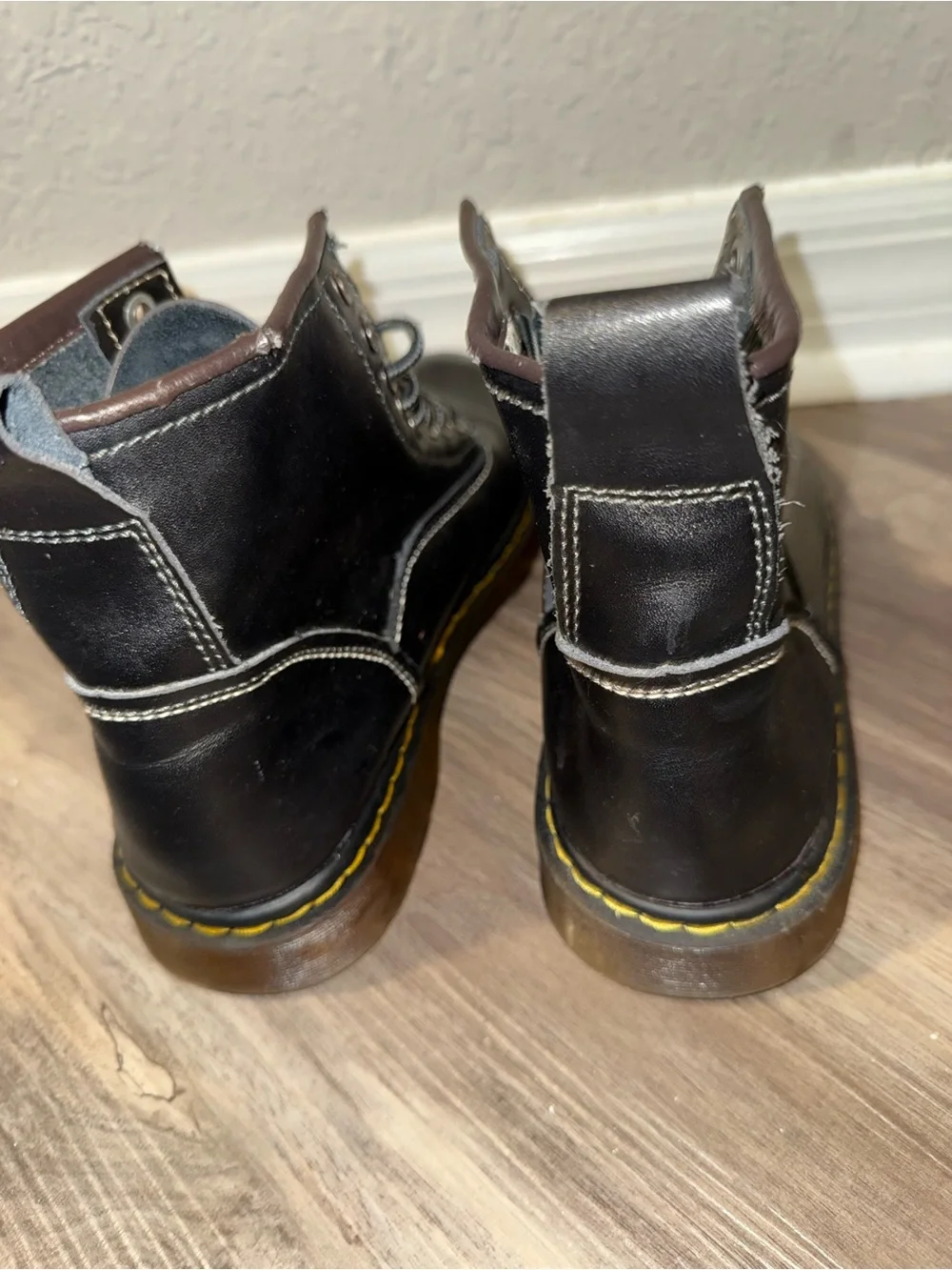 Fashion Black Combat Boots Lace Up Yellow Stitch Lug Sole Size EU 43